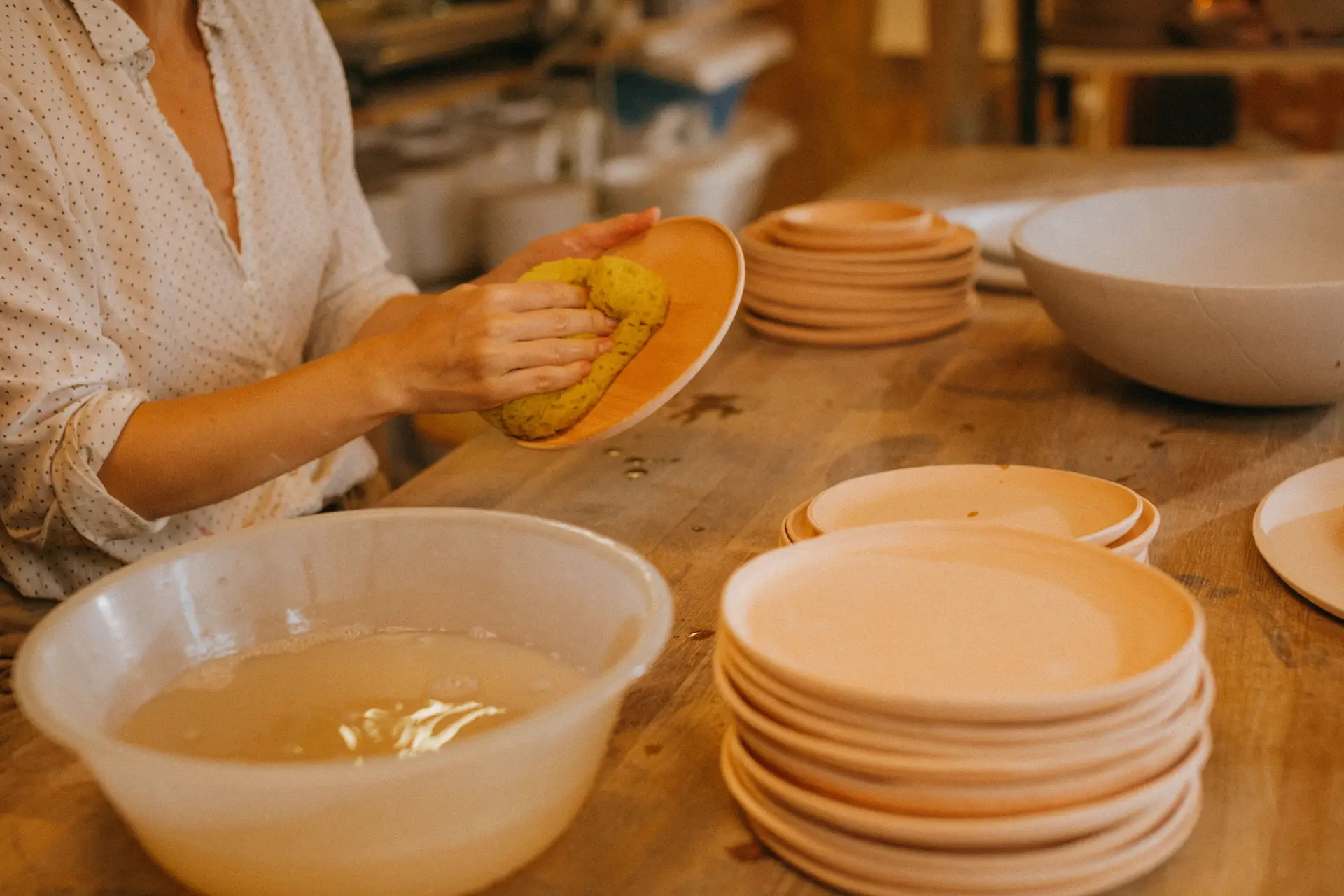 Selecting raw porcelain and stoneware clays